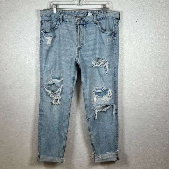 H&M Woman’s Distressed Boyfriend Low Waist Denim Jeans Size 14 - Picture 1 of 9